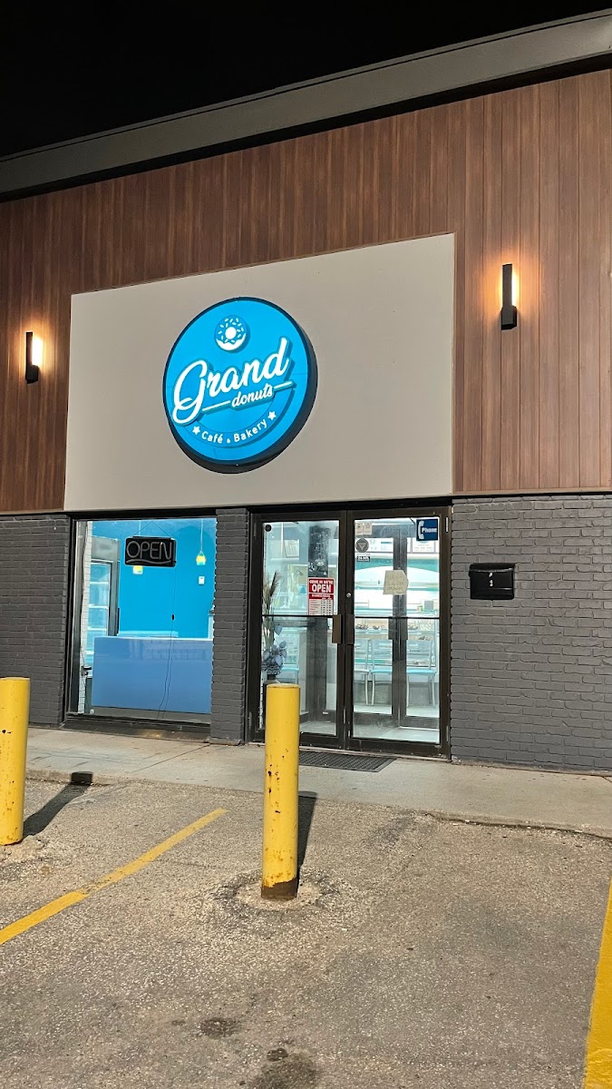 GrandDonut Cafe & Bakery